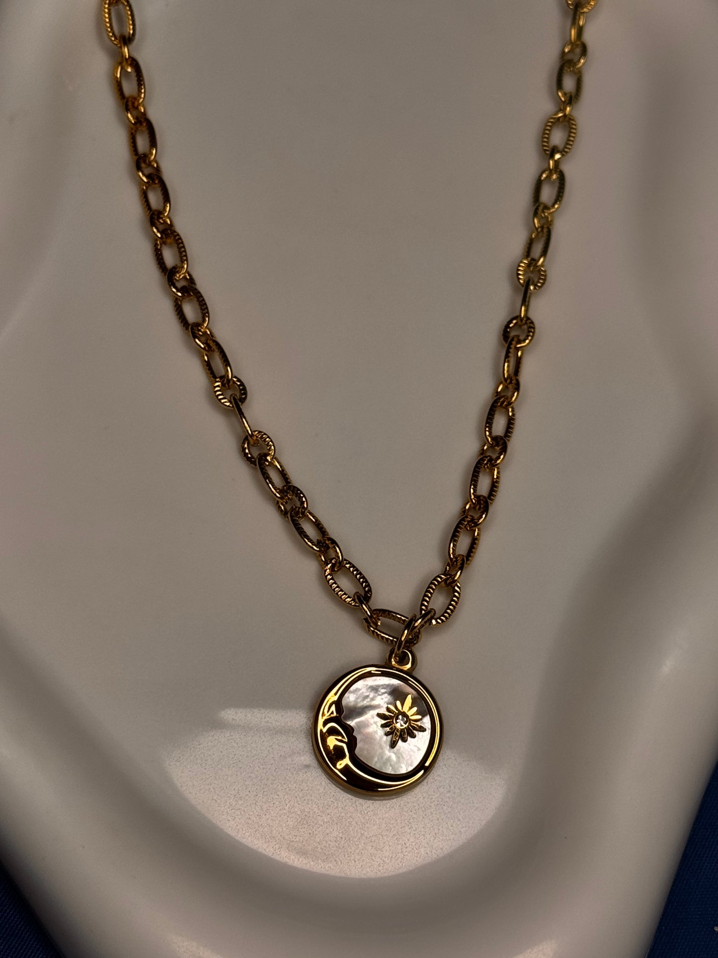 Rivéa Eclipse Lunar